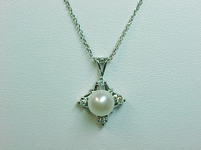 STERLING SILVER CULTURED PEARL & DIAMOND NECKLACE