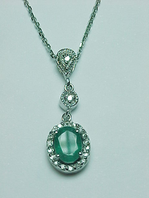 14K GOLD OVAL EMERALD & DIAMOND HANGING NECKLACE